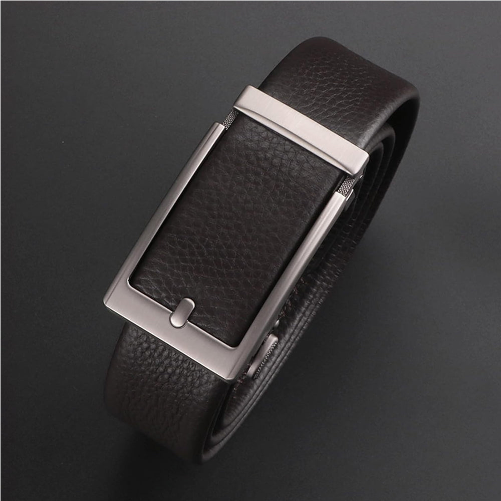 Black leather belt with silver buckle from Meleche or Meléche (short as (Mé))