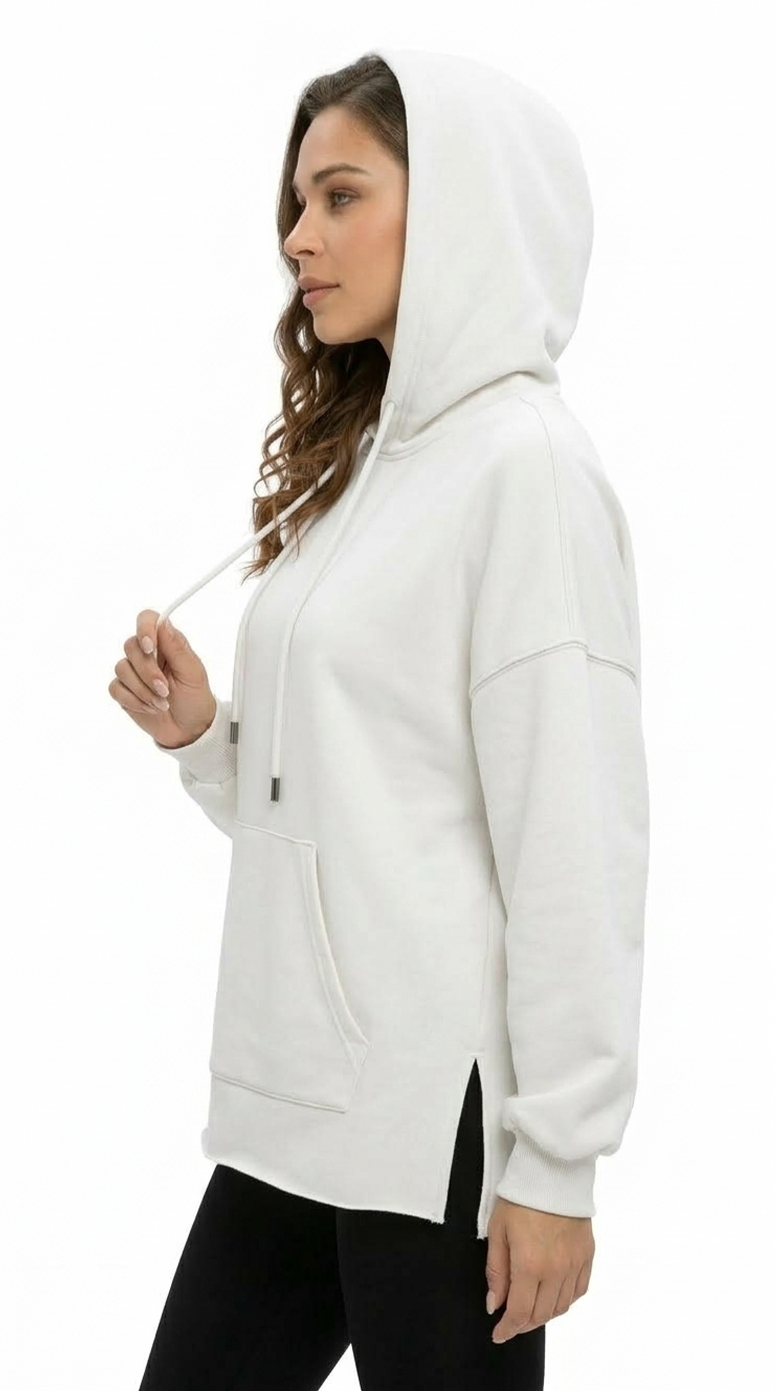 Woman wearing a white hoodie from Meleche or Meléche (short as (Mé))