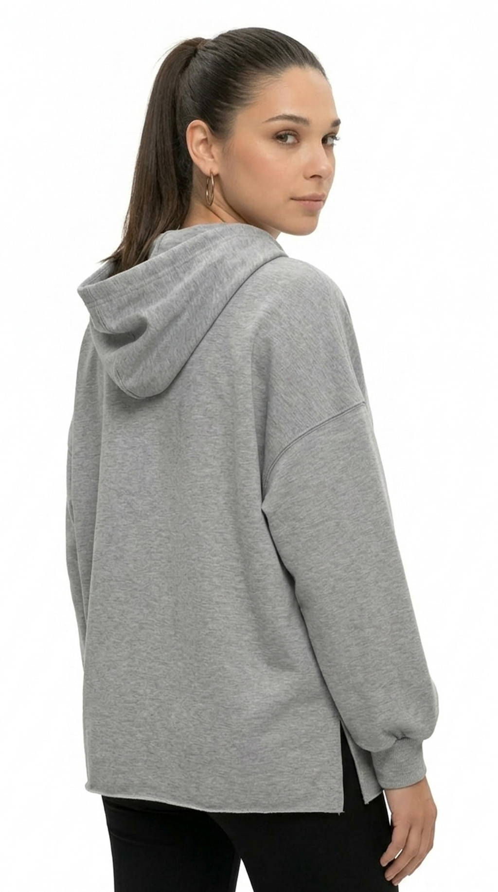 Woman wearing a gray hoodie from Meleche or Meléche (short as (Mé))