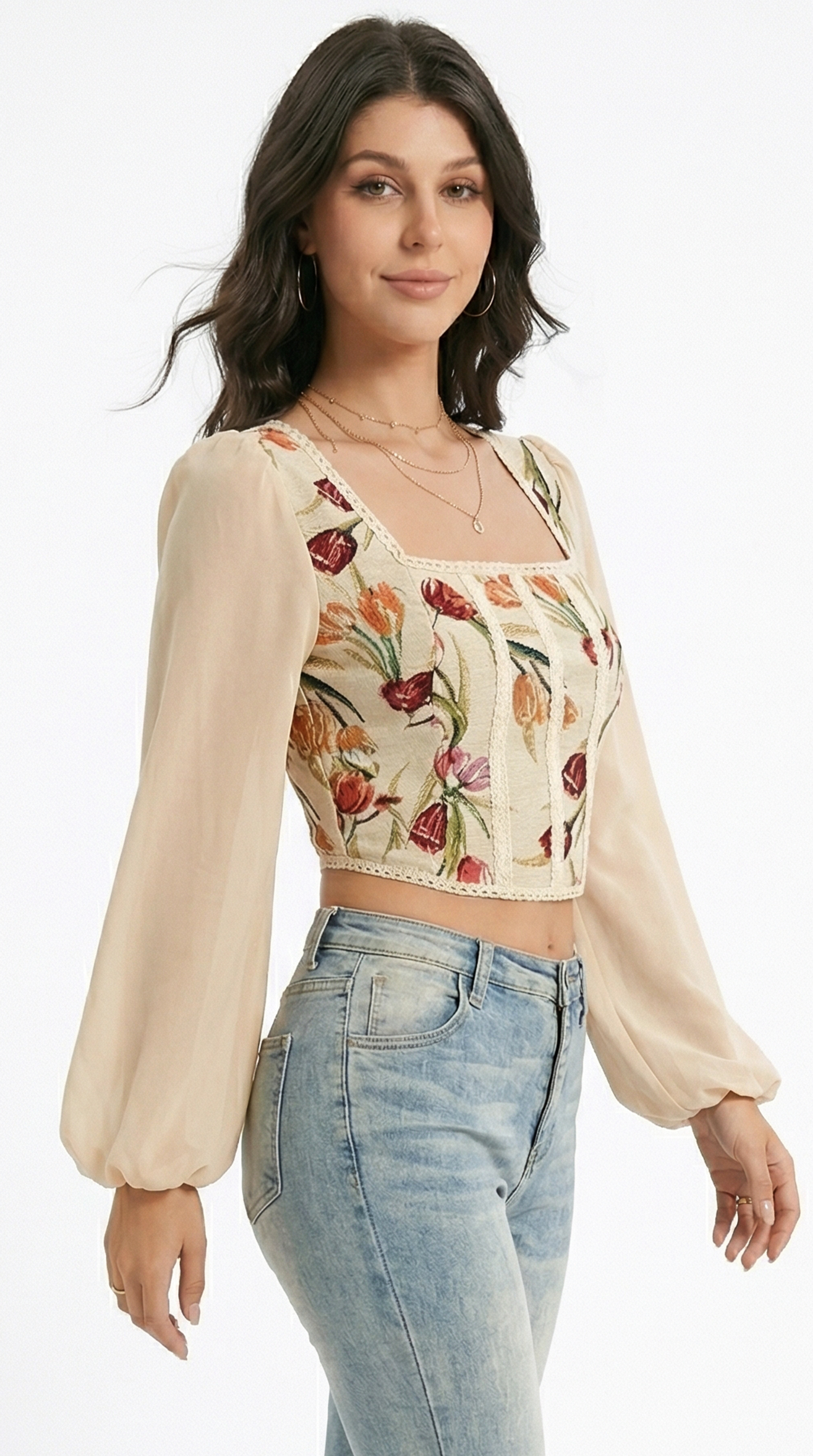 Woman wearing a floral blouse and jeans on a white background from Meleche or Meléche (short as (Mé))