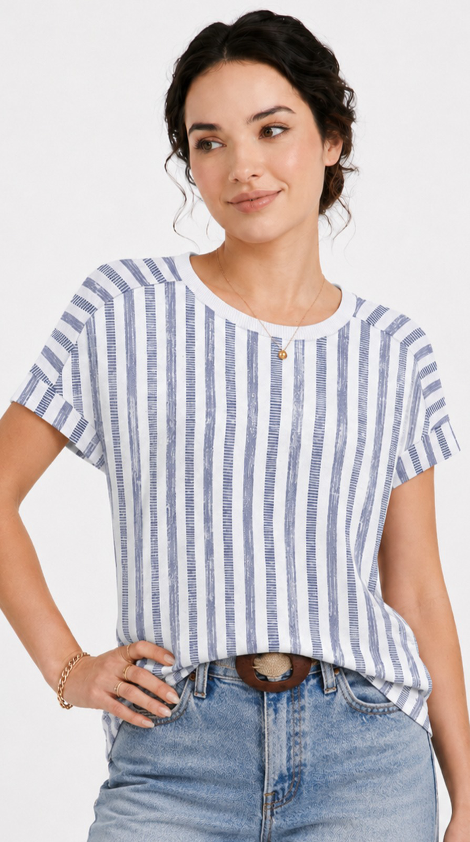 Woman wearing a blue and white striped shirt with jeans on a white background, from Meleche Fashion USA or Meléche (short as (Mé))