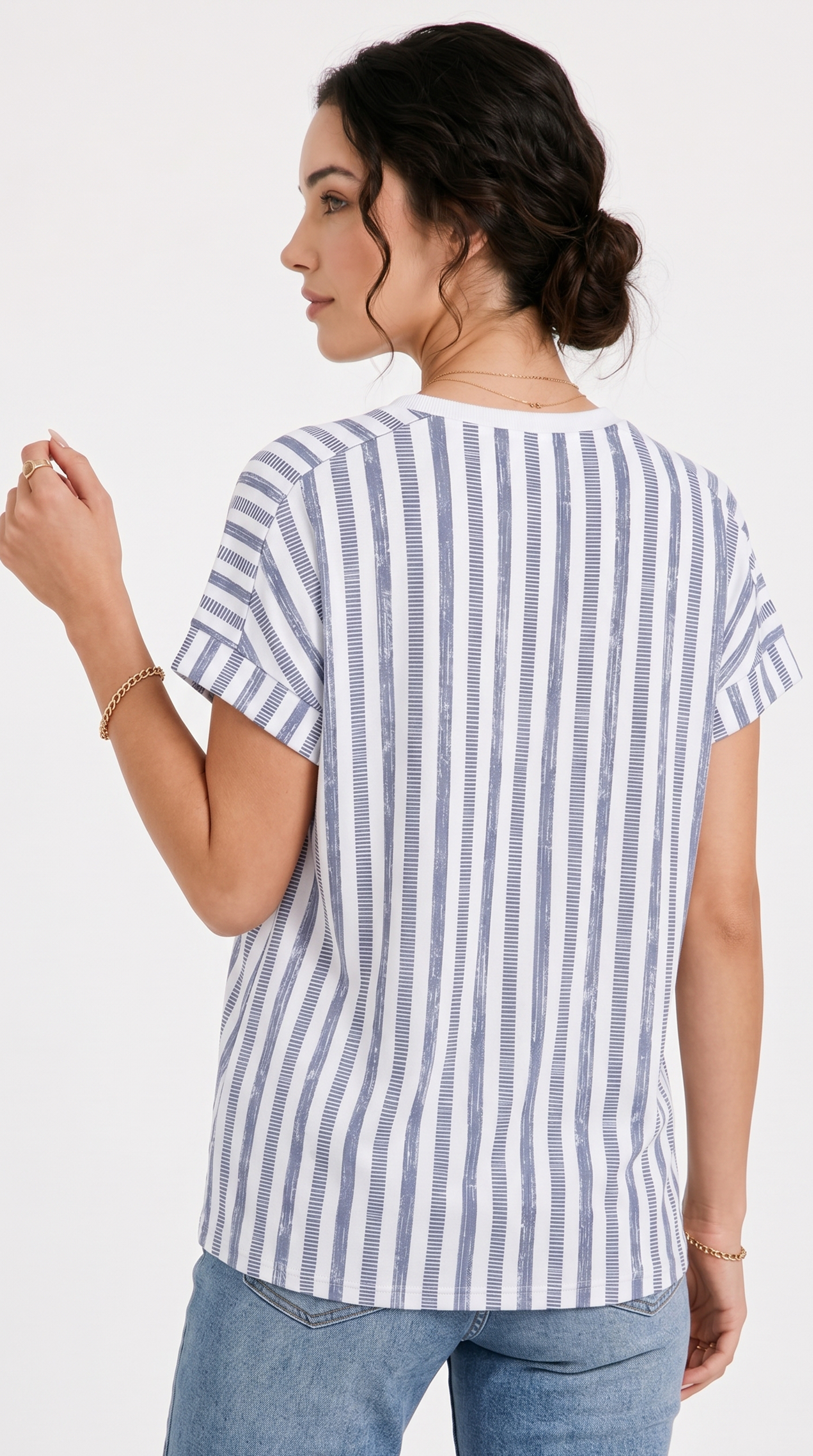 Woman wearing a blue and white striped shirt on a white background, from Meleche Fashion USA or Meléche (short as (Mé))