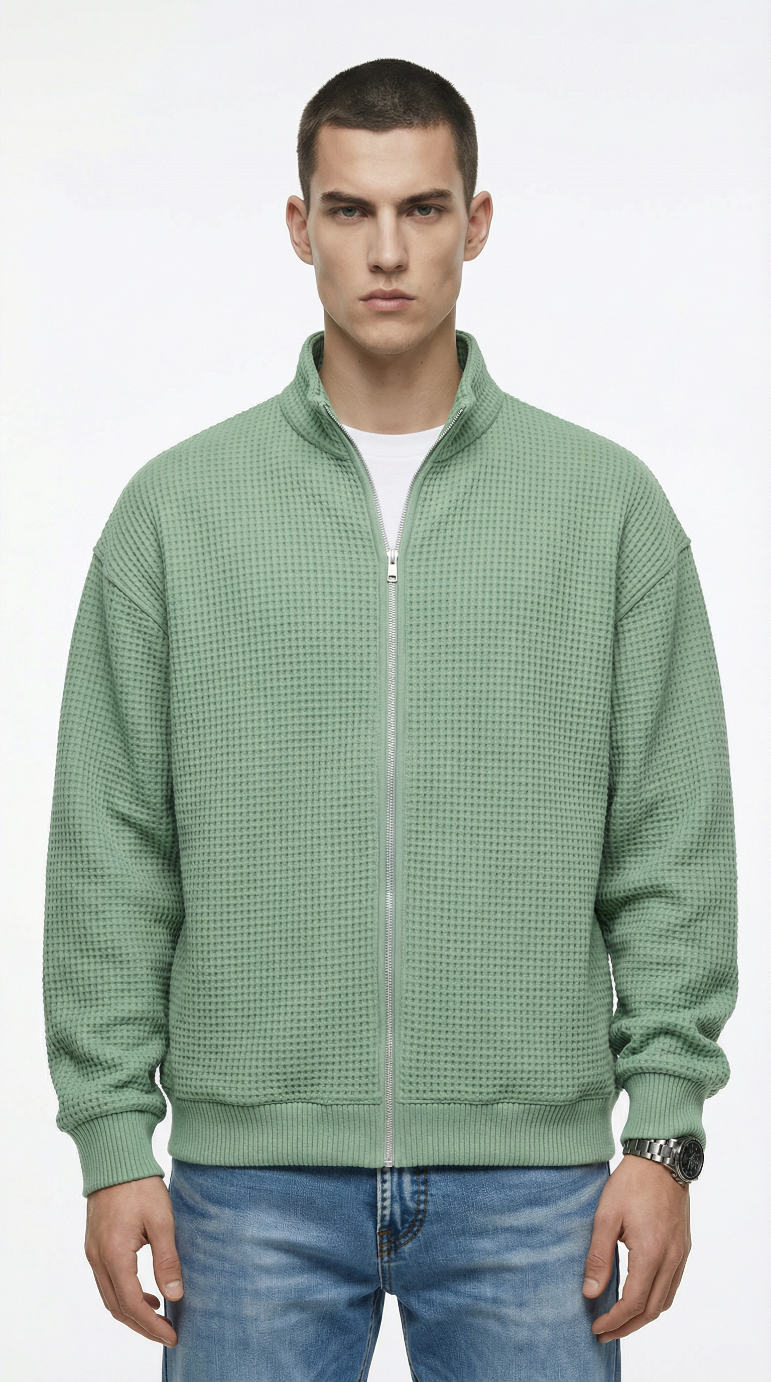 Man wearing a green checkered jacket from Meleche or Meléche (short as (Mé))