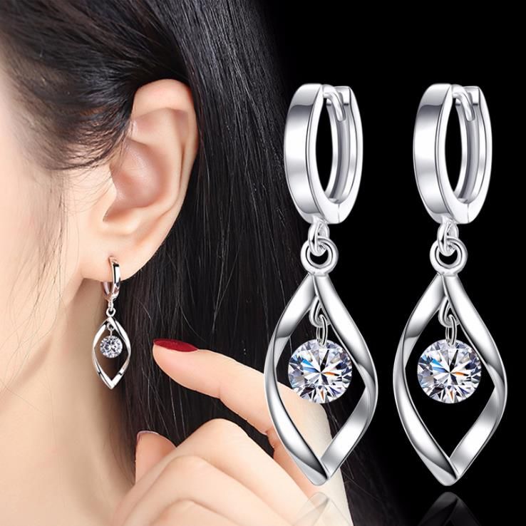 Chic Annalee Earrings with a modern design Meléche Jewelry  USA 2 Meléche