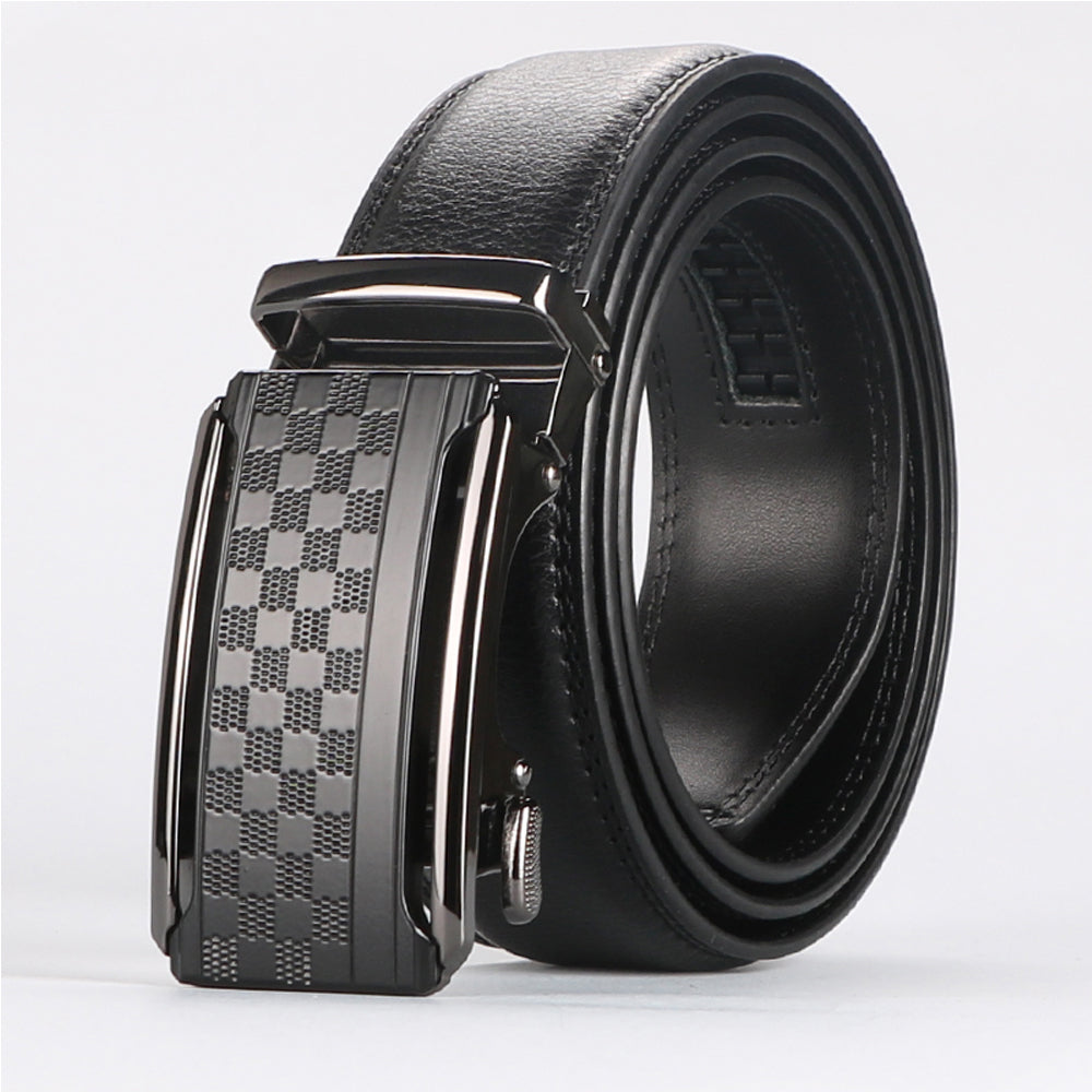 Eli Black leather belt with a checkered buckle from Meleche or Meléche (short as (Mé))