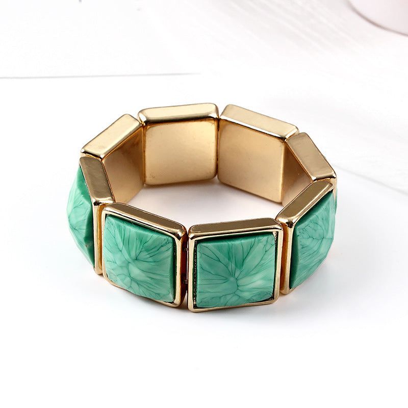 Tamsin - Meléche - braselets -  Tamsin Bracelet - Stylish Green C-Shaped Design | Meléche