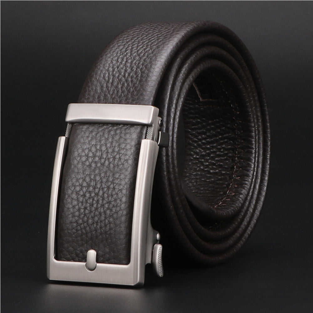 Brown leather belt with silver buckle from Meleche or Meléche (short as (Mé))