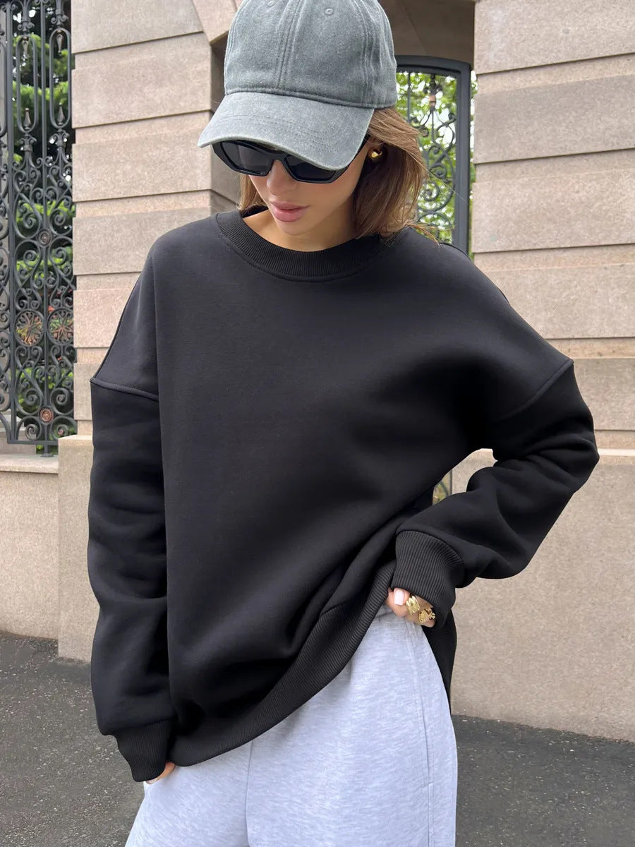 Person wearing a black sweatshirt from Meleche or Meléche (short as (Mé))