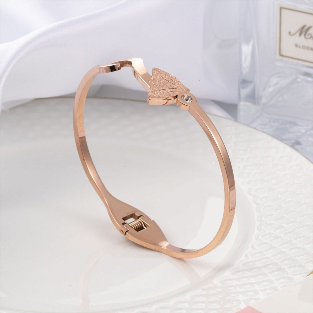 le Chat - Meléche - bangles -  le Chat - Titanium Steel Cat Shaped Zircon Necklace - 50g | Meléche